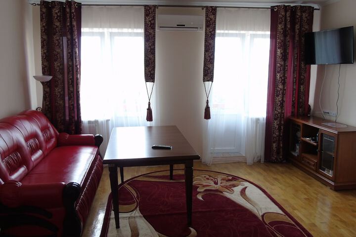 Room 11 of 24