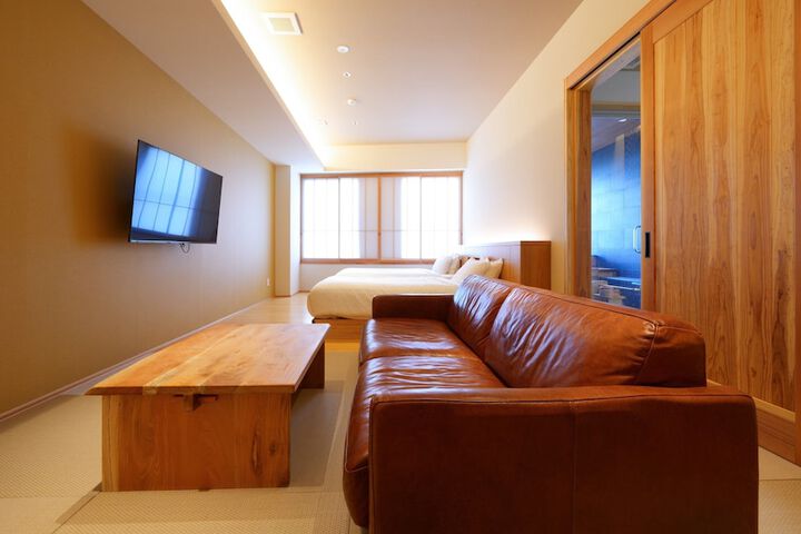 Room 34 of 70