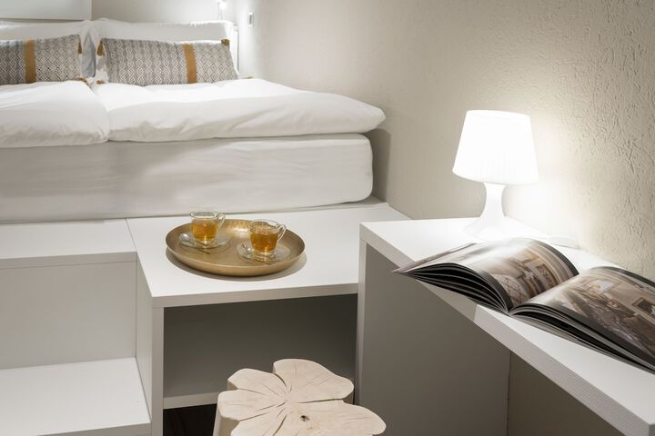 Room 16 of 50