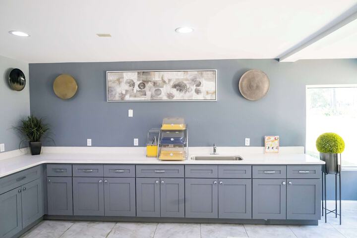 Breakfast/Coffee Service 38 of 51