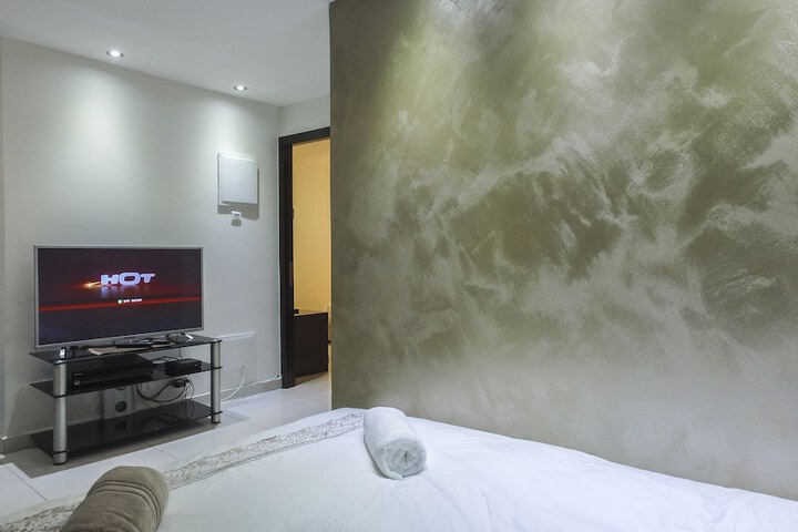Room 8 of 21