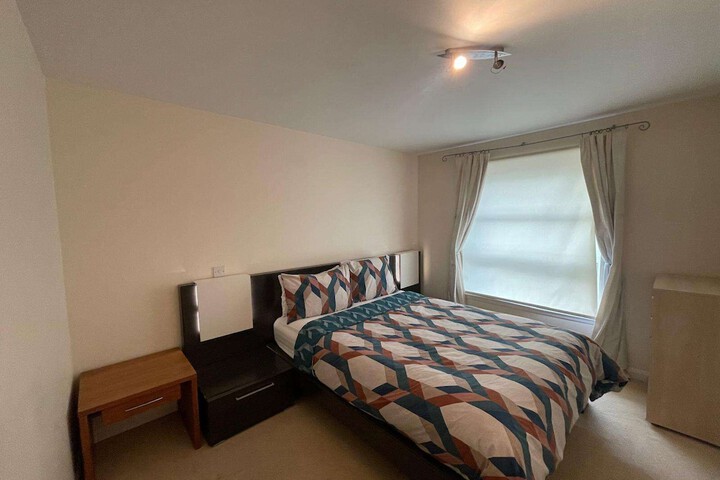 Room 4 of 10