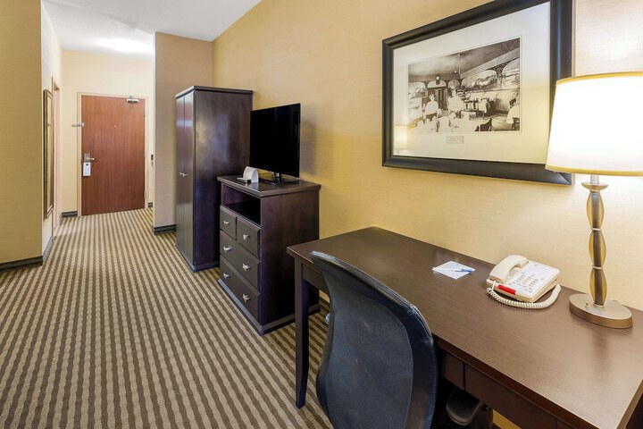 Room 30 of 58