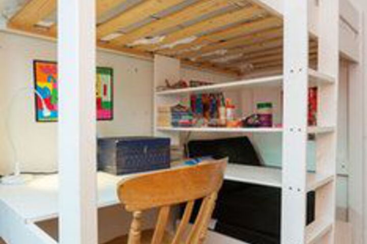 Room 9 of 20