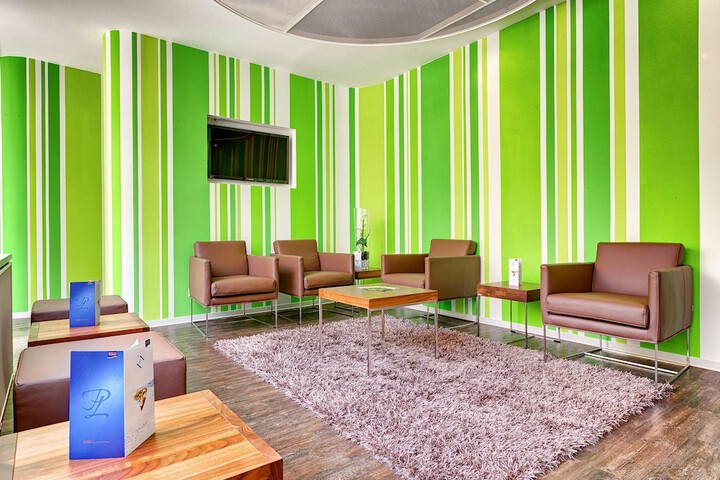 Guest Lobby