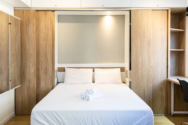 Room 8 of 28