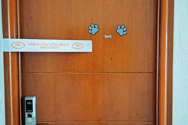 Room 26 of 80