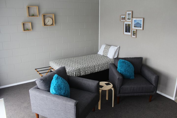 Room 10 of 21