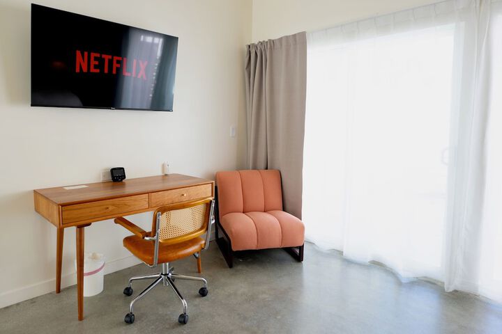 Room 33 of 68