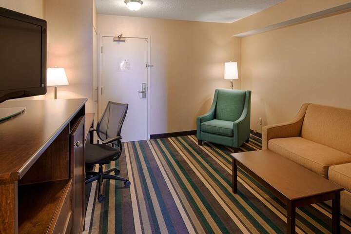 Room 14 of 38