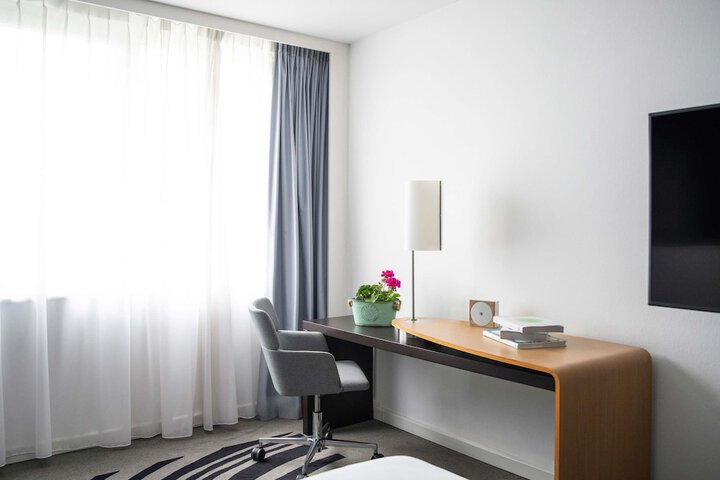 Room 33 of 149