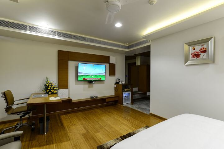 Room 12 of 43
