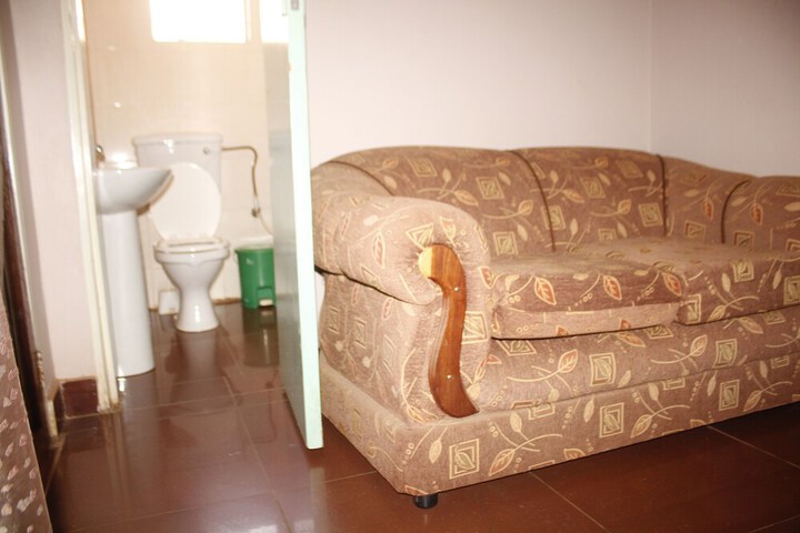 Room 9 of 21