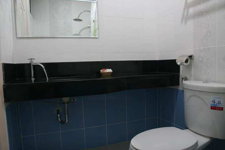 Room 17 of 27