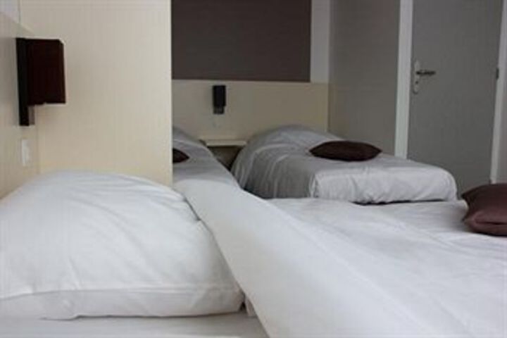 Room 11 of 60