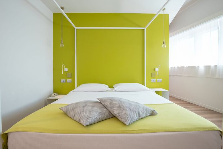 Room 16 of 59