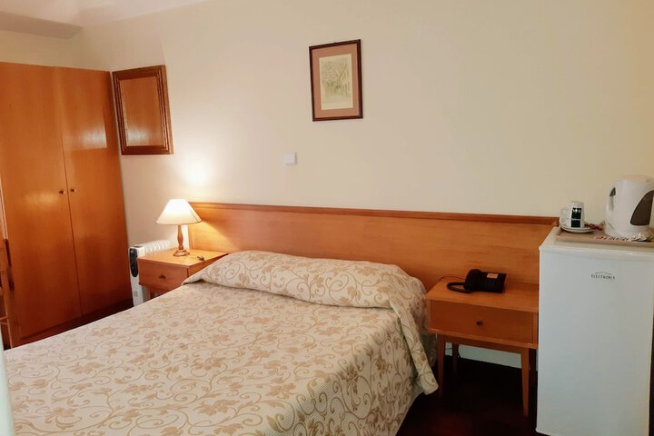 Room 13 of 30