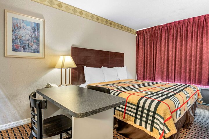 Upgrade King Bed (7 of 14)