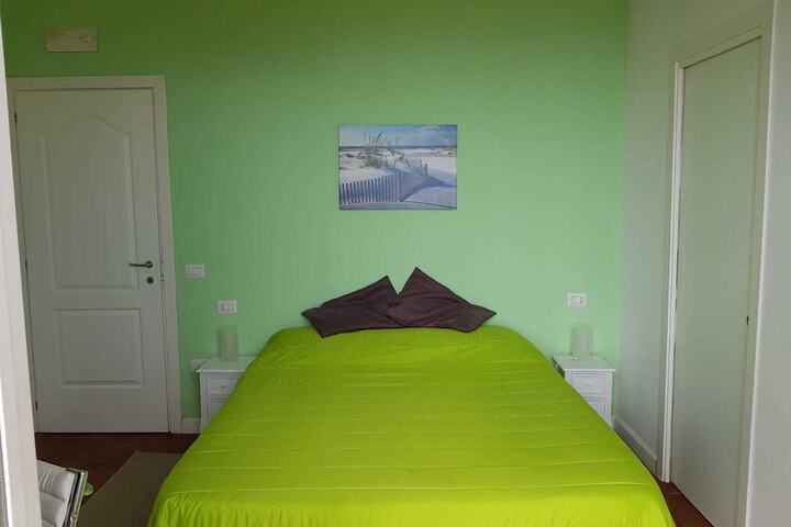 Room 12 of 70