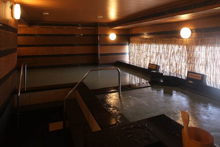 Room 53 of 104