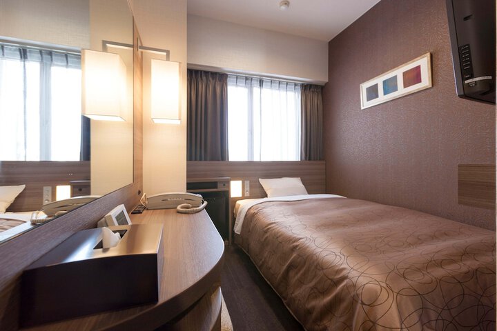 Room 10 of 40