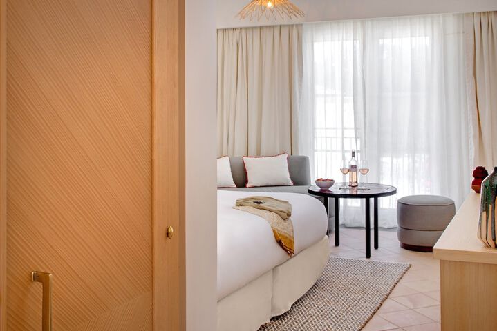 Room 30 of 114