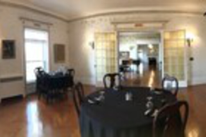 Dining 52 of 108