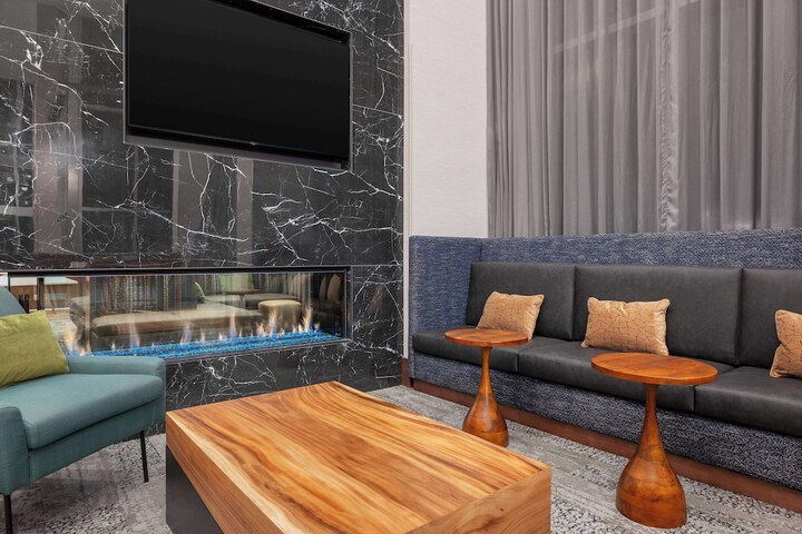 Hotel Interior 4 of 24