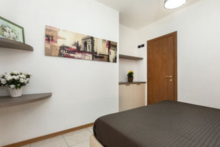 Room 166 of 450