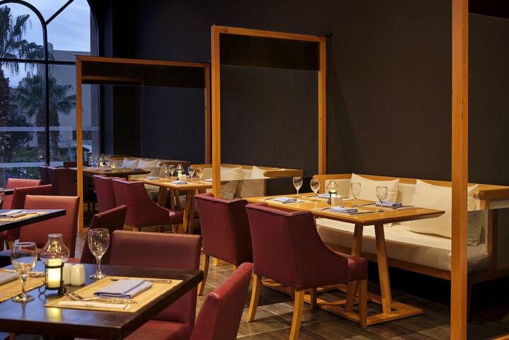 Dining 82 of 114