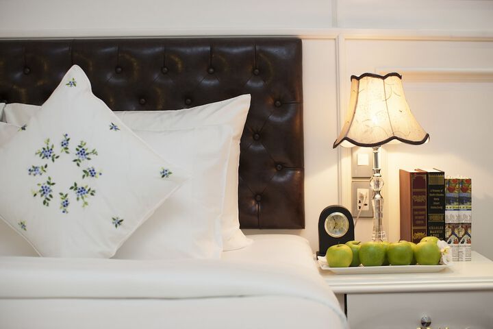 Room 10 of 110