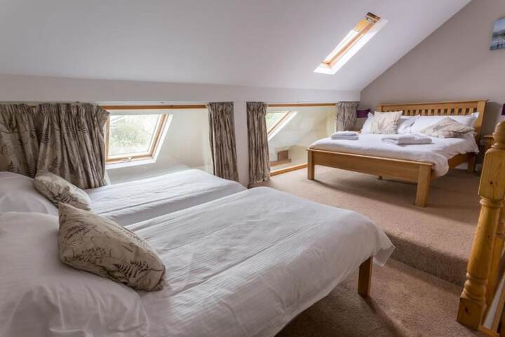 Room 32 of 108
