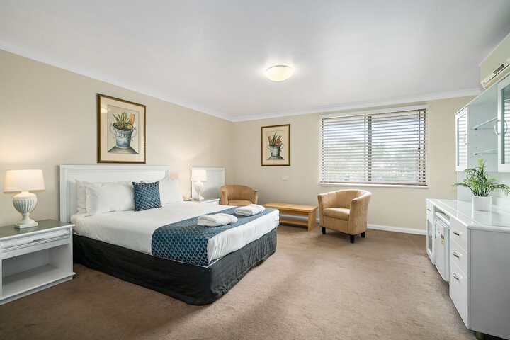 Room 5 of 35