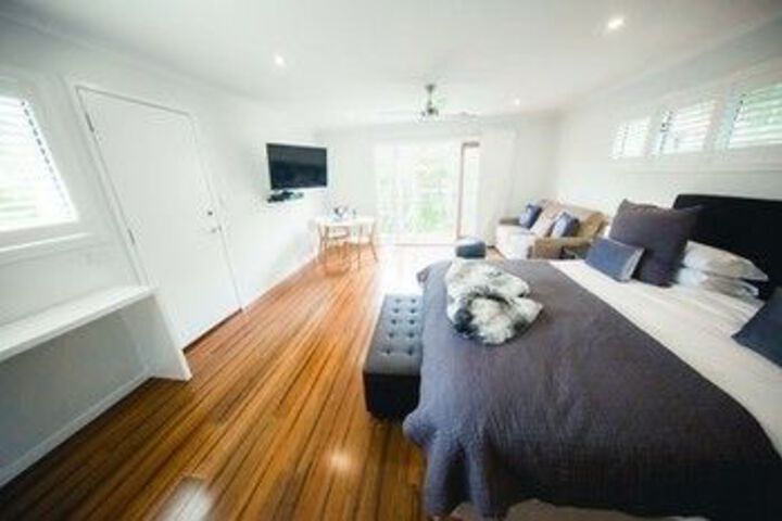 Room 10 of 38