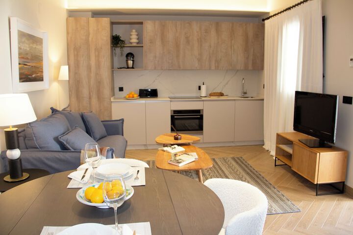 Room 33 of 45