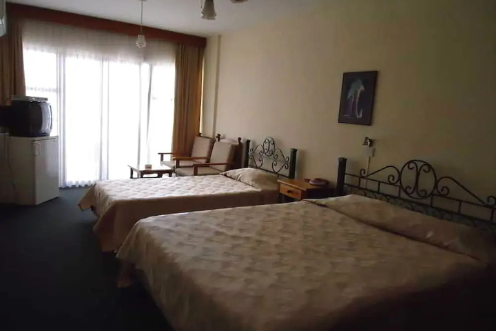 Room 3 of 6