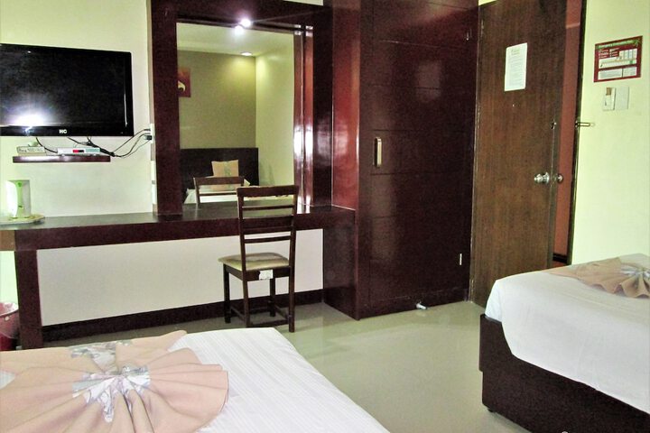 Room 10 of 23