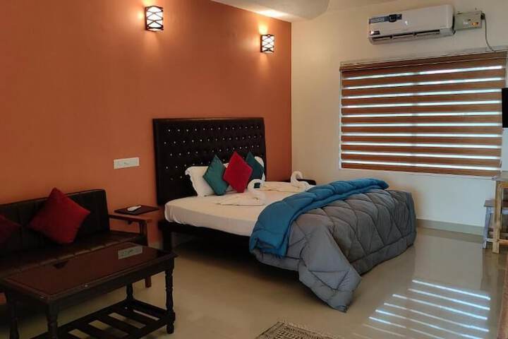 Room 14 of 83