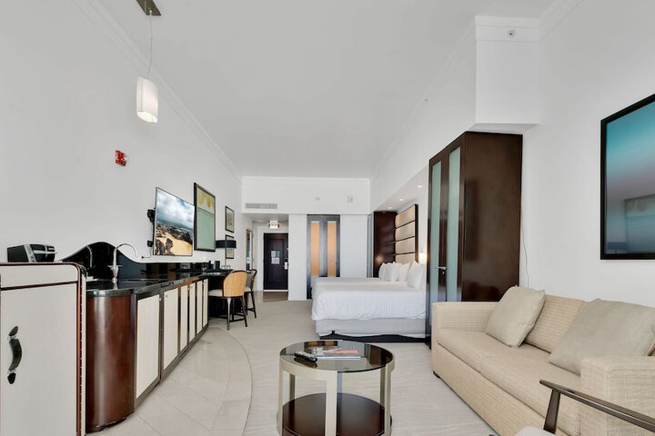 Room 22 of 86