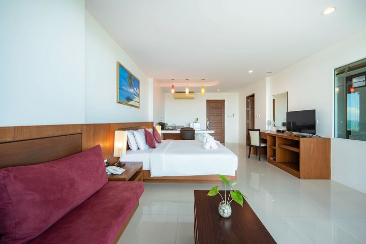 Room 10 of 37