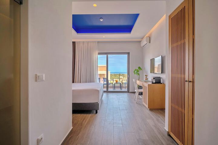 Room 18 of 113