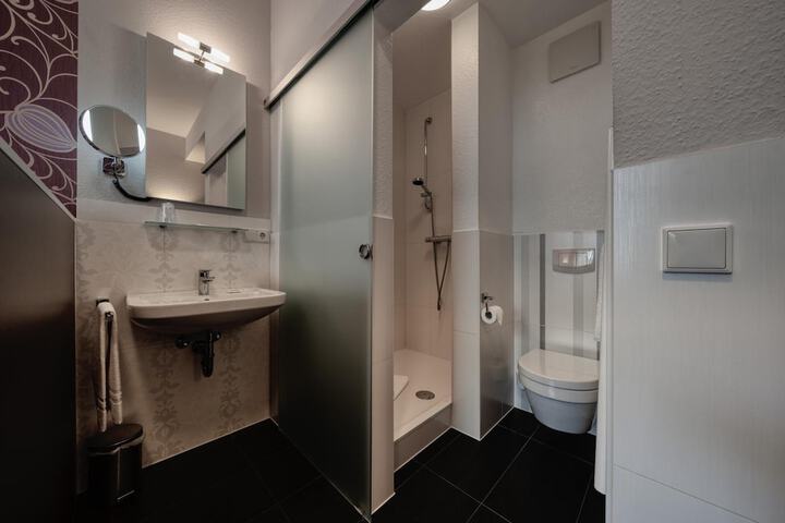 Room 44 of 53