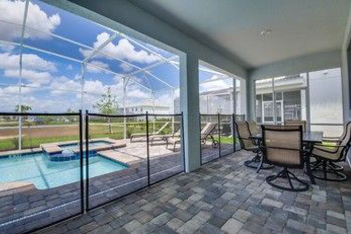 Terrace/Patio 31 of 32
