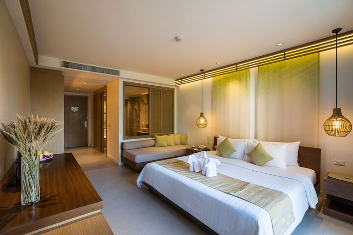 Room 19 of 104