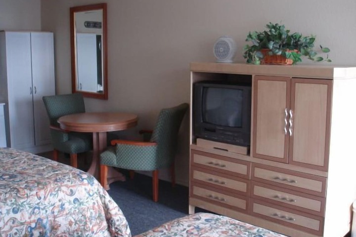 Room 2 of 19