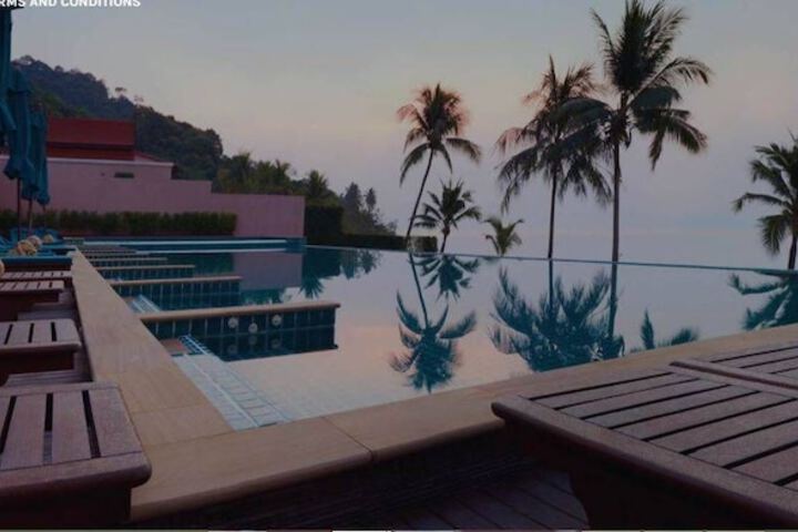 Pool 11 of 20