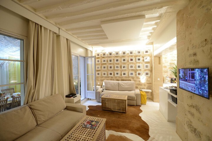 Room 474 of 648