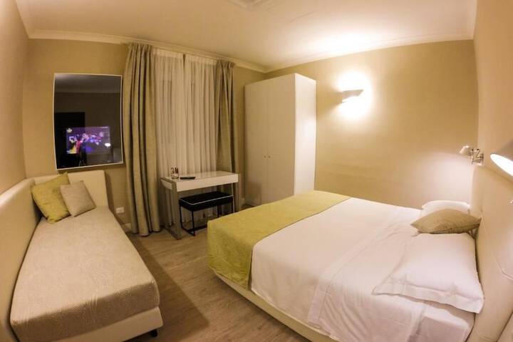 Room 9 of 49