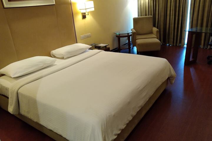 Room 11 of 62