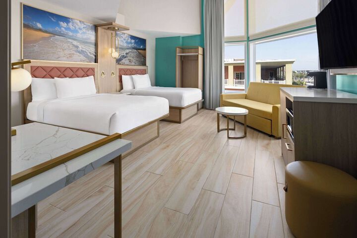 2 Double Beds Mobility Hearing Accessible Room Roll in Shower (6 of 6)